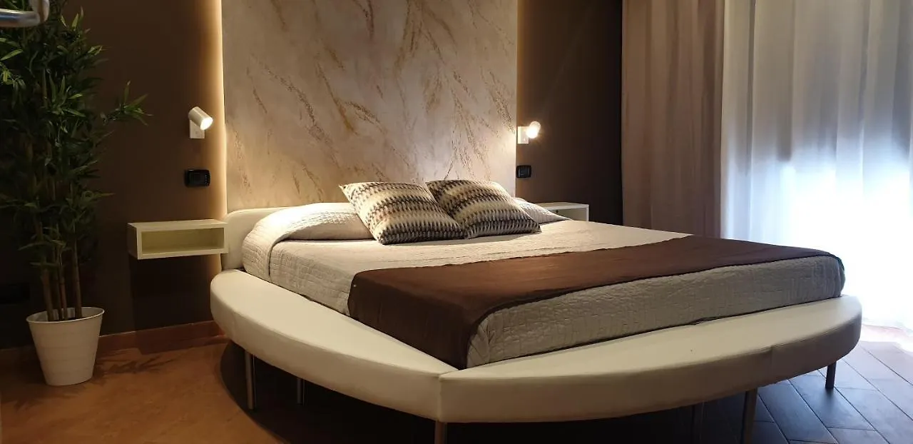 Hotel Th Luxury Fly Aeroporto di Catania Fontana Rossa 0*,  Italia